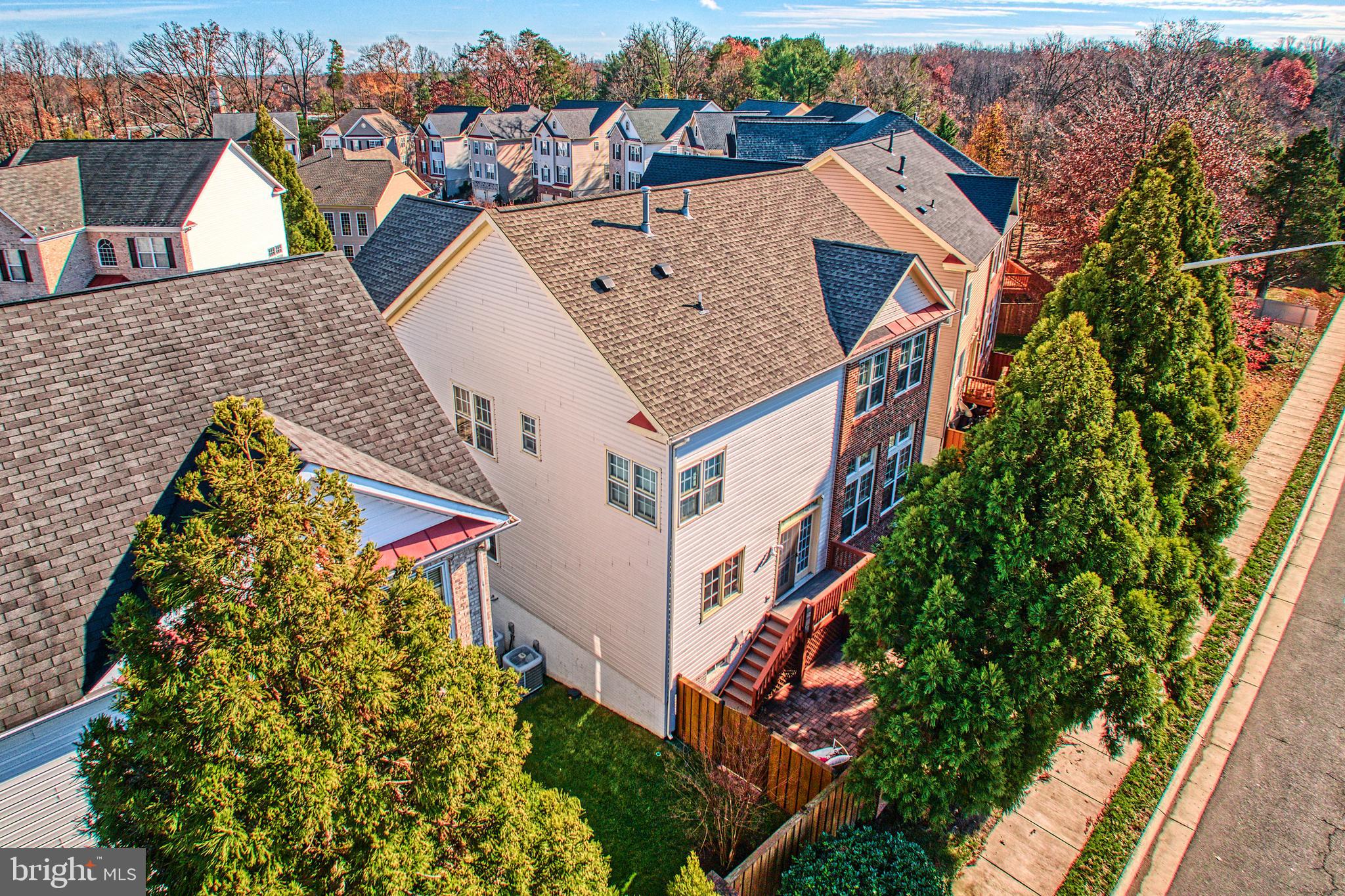 7204 LYNDAM HILL CIRCLE