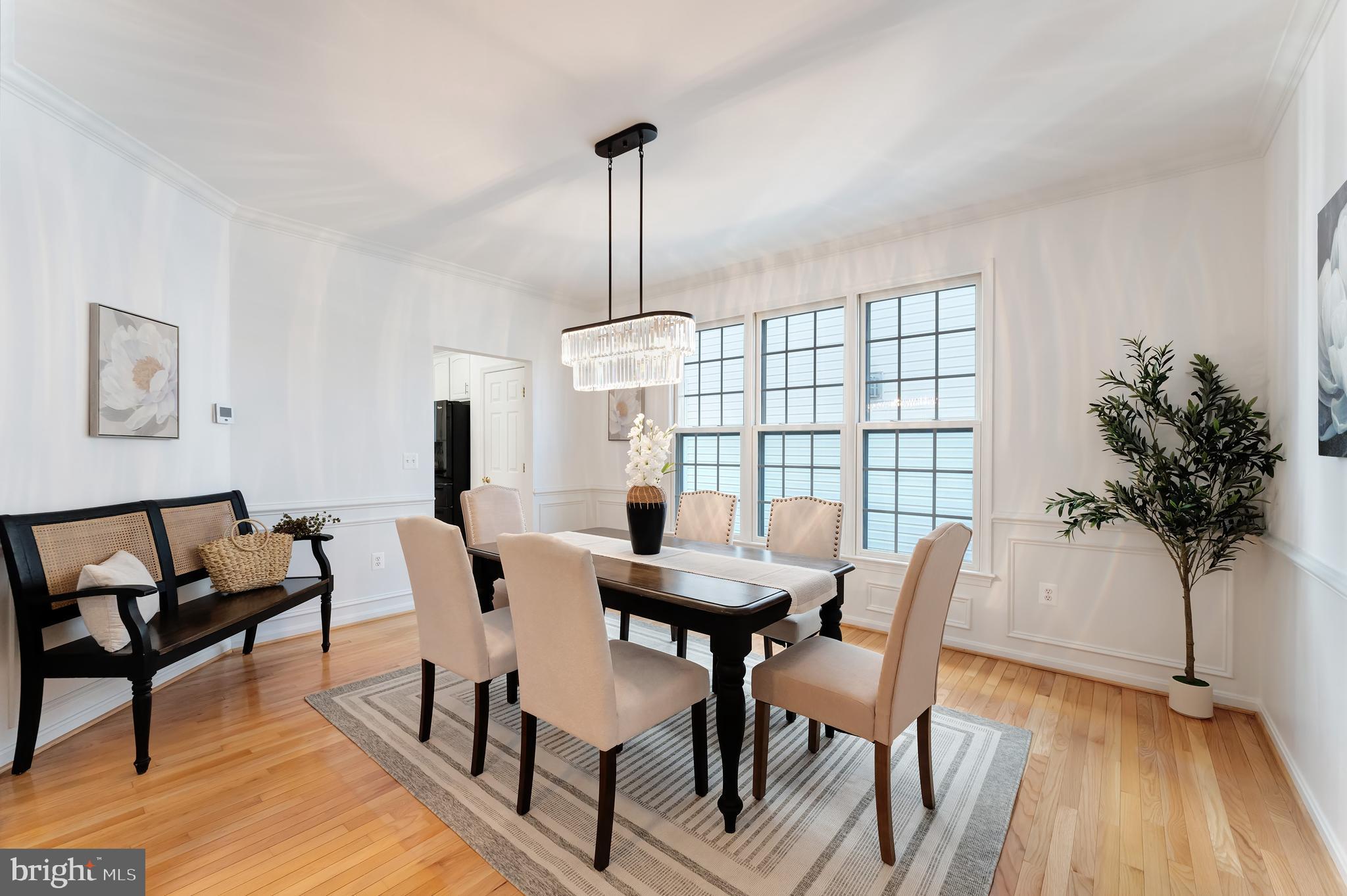 7204 LYNDAM HILL CIRCLE