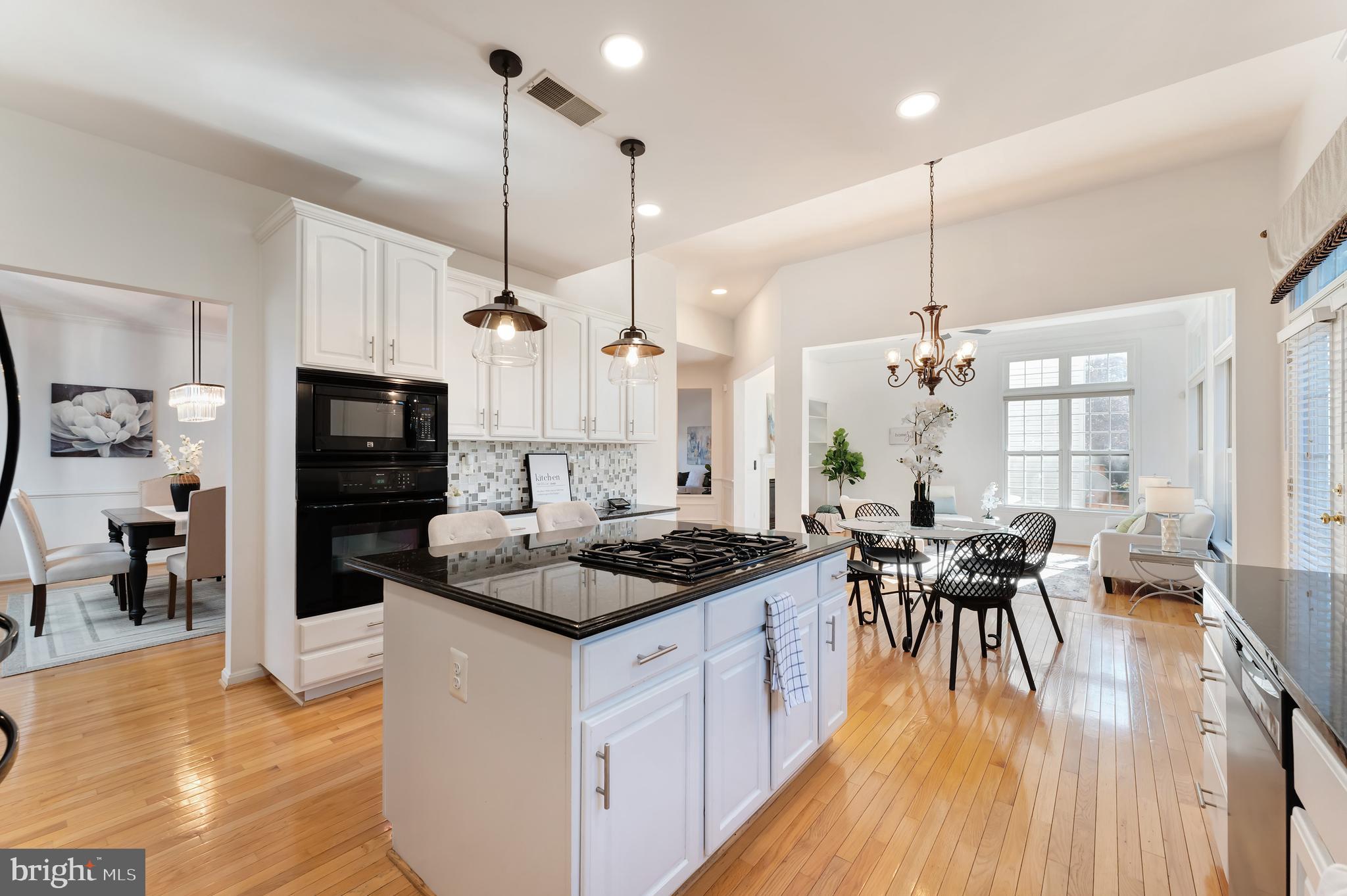 7204 LYNDAM HILL CIRCLE