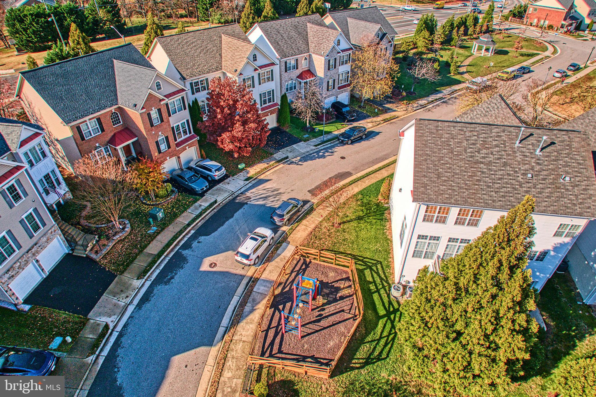 7204 LYNDAM HILL CIRCLE