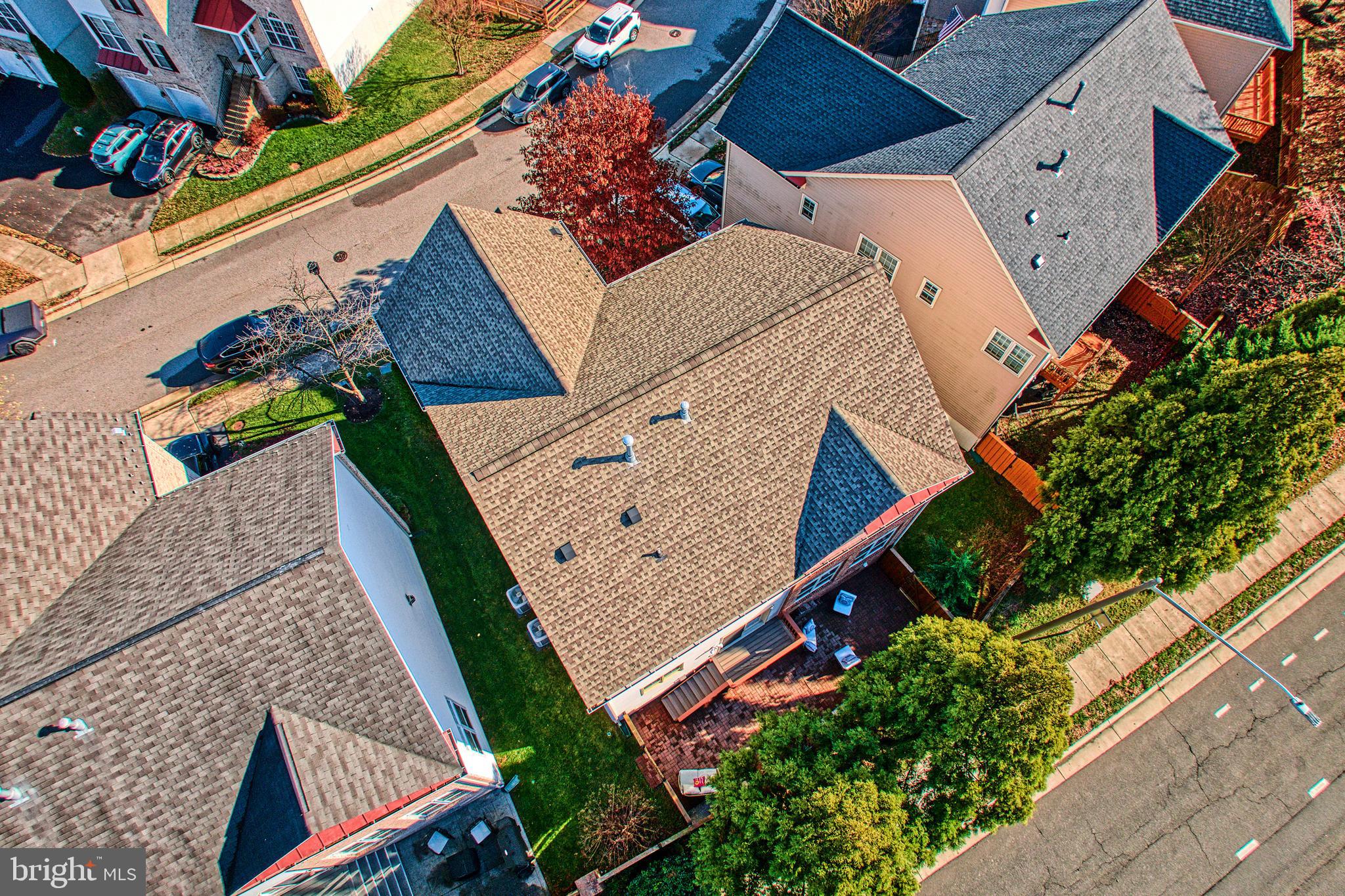 7204 LYNDAM HILL CIRCLE