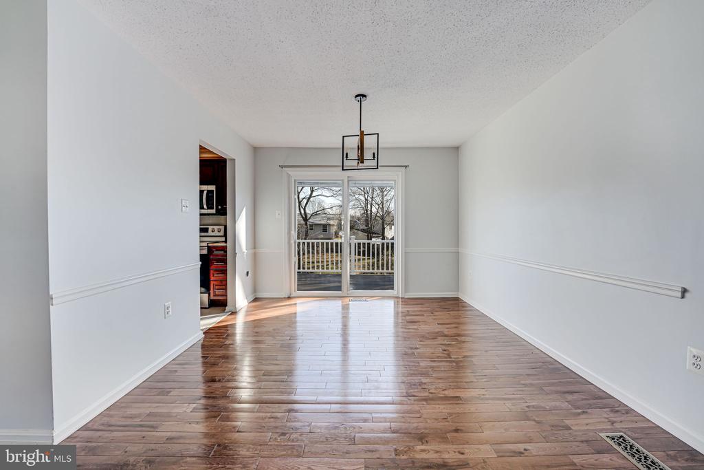 4512 LANTERN PLACE