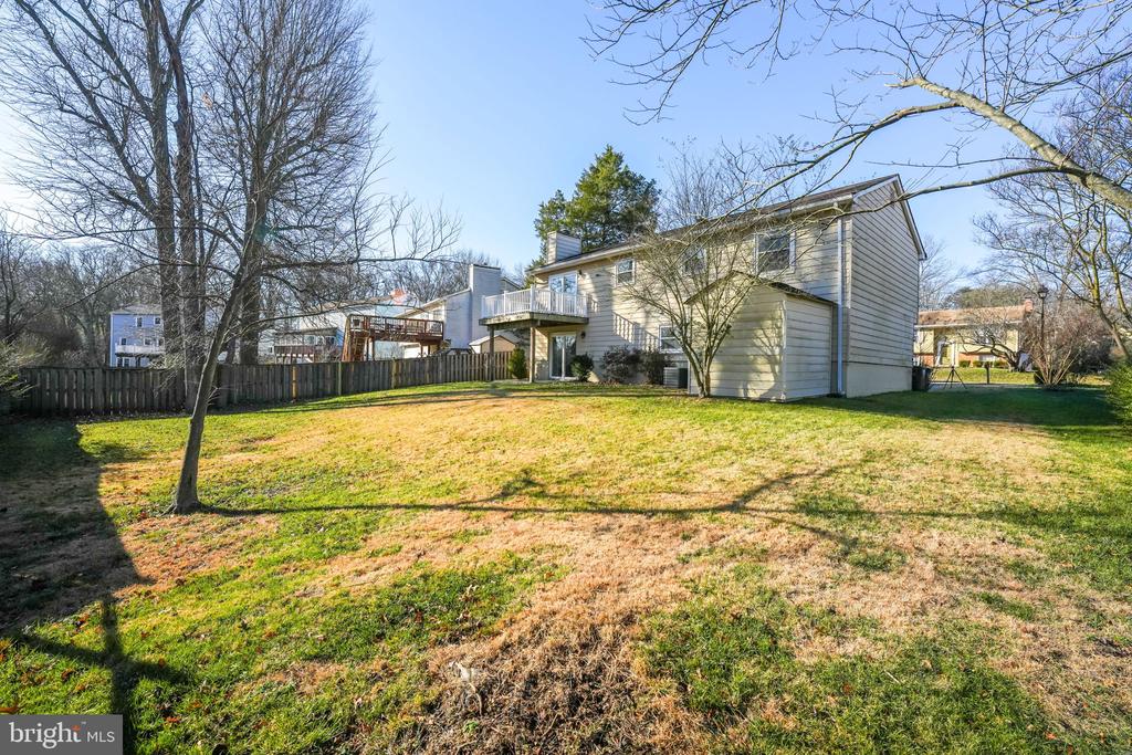 4512 LANTERN PLACE