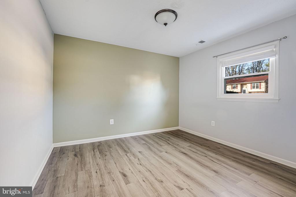 4512 LANTERN PLACE