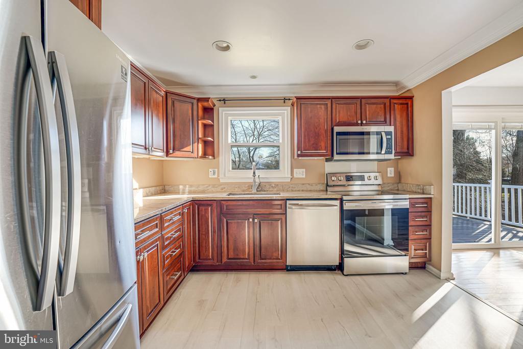 4512 LANTERN PLACE