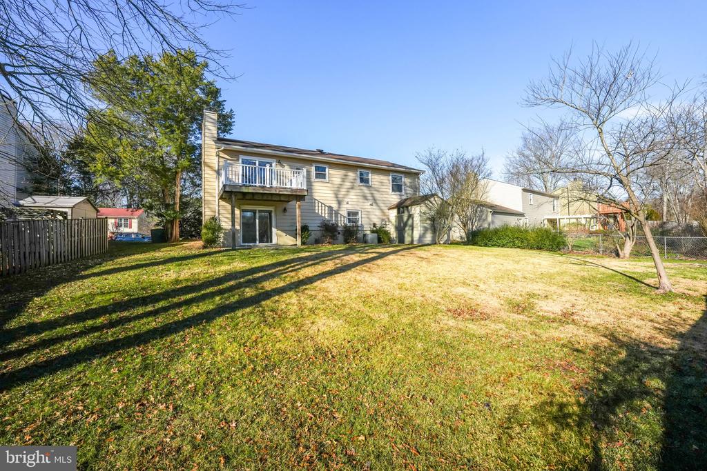4512 LANTERN PLACE