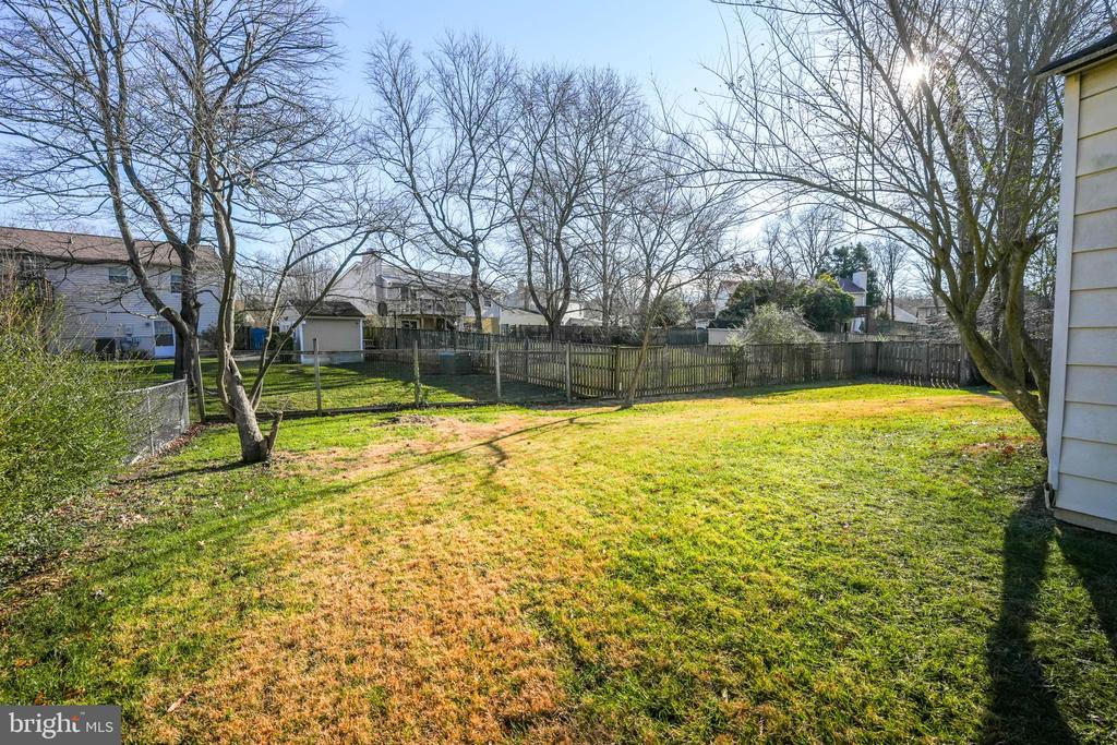 4512 LANTERN PLACE