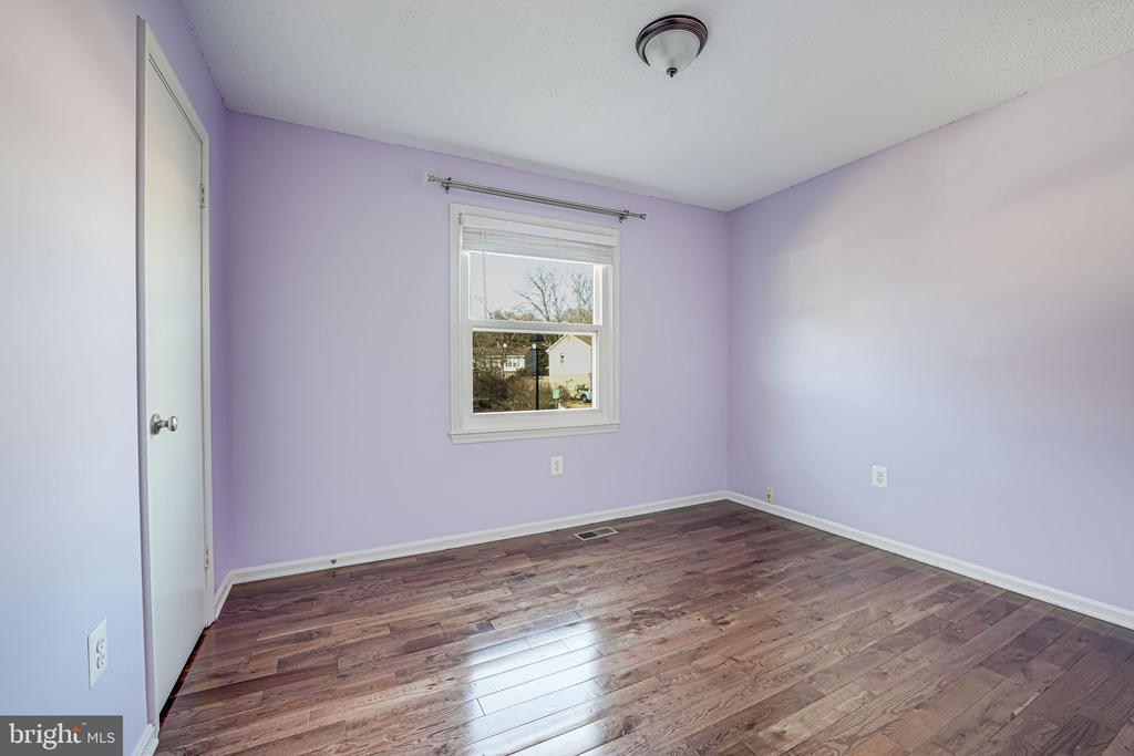 4512 LANTERN PLACE