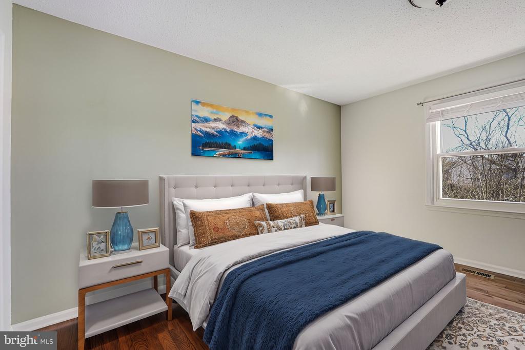4512 LANTERN PLACE
