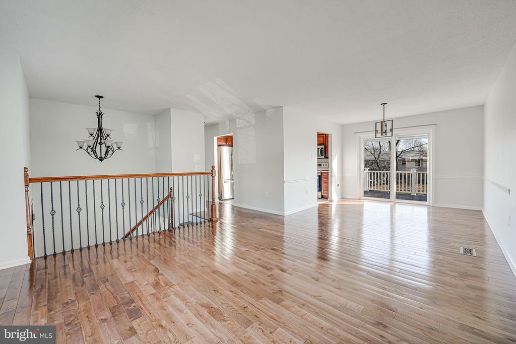 4512 LANTERN PLACE
