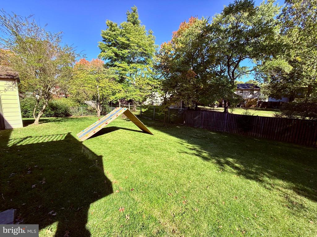 4512 LANTERN PLACE
