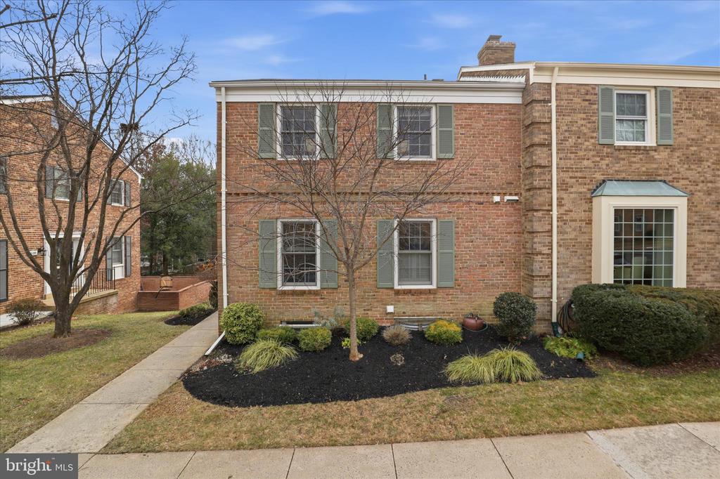 9311 CLANBROOK COURT