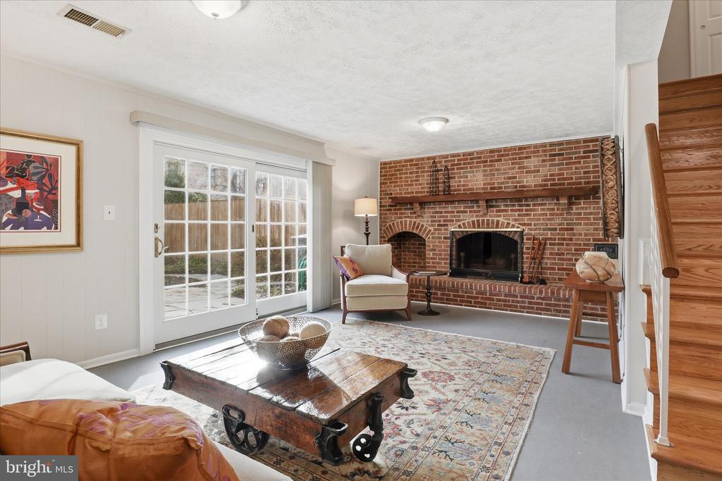 9311 CLANBROOK COURT