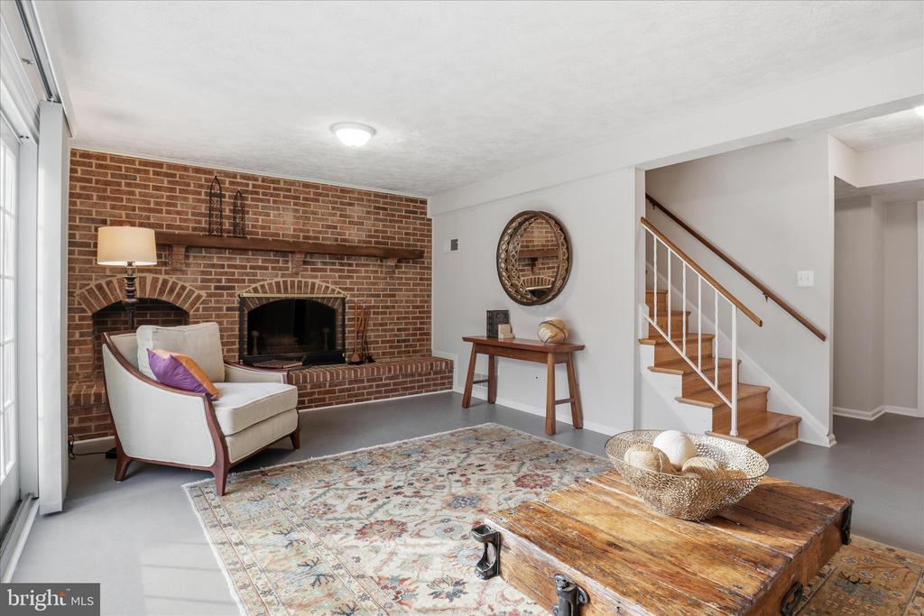 9311 CLANBROOK COURT