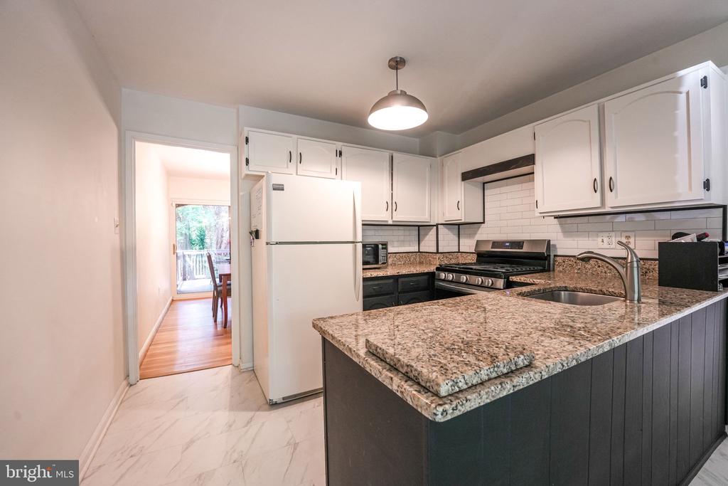 4908 SAUQUOIT LANE
