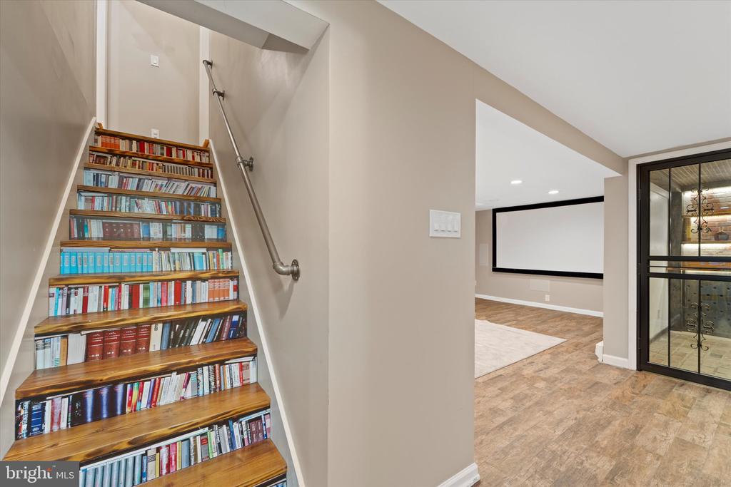 6609 WREN DRIVE