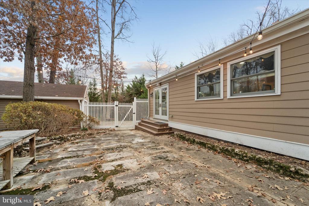 6609 WREN DRIVE