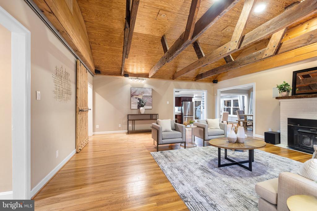 6609 WREN DRIVE
