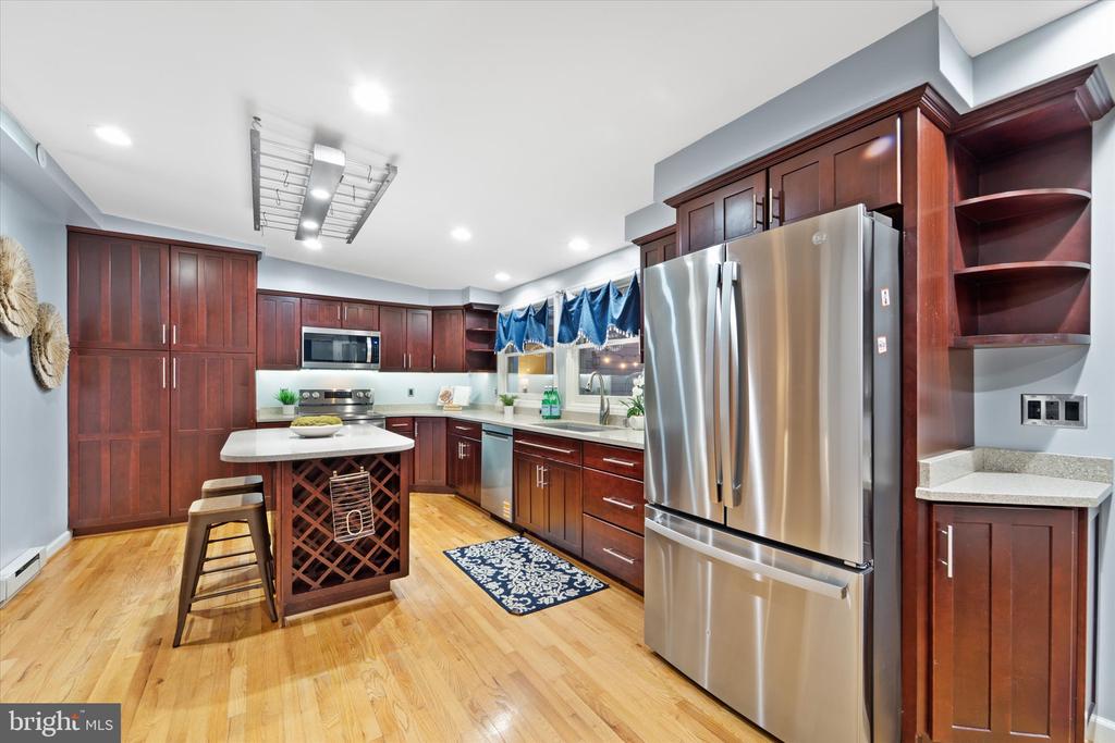 6609 WREN DRIVE