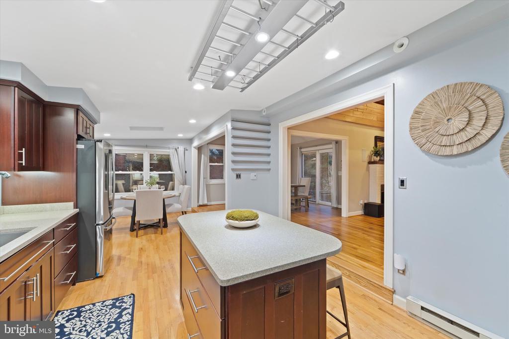 6609 WREN DRIVE