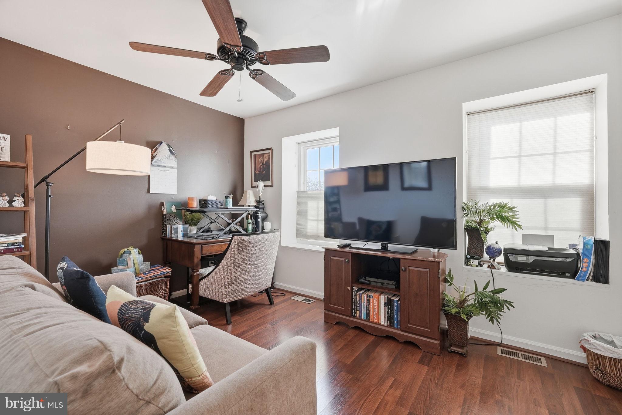 5513 WOODLAWN MANOR COURT