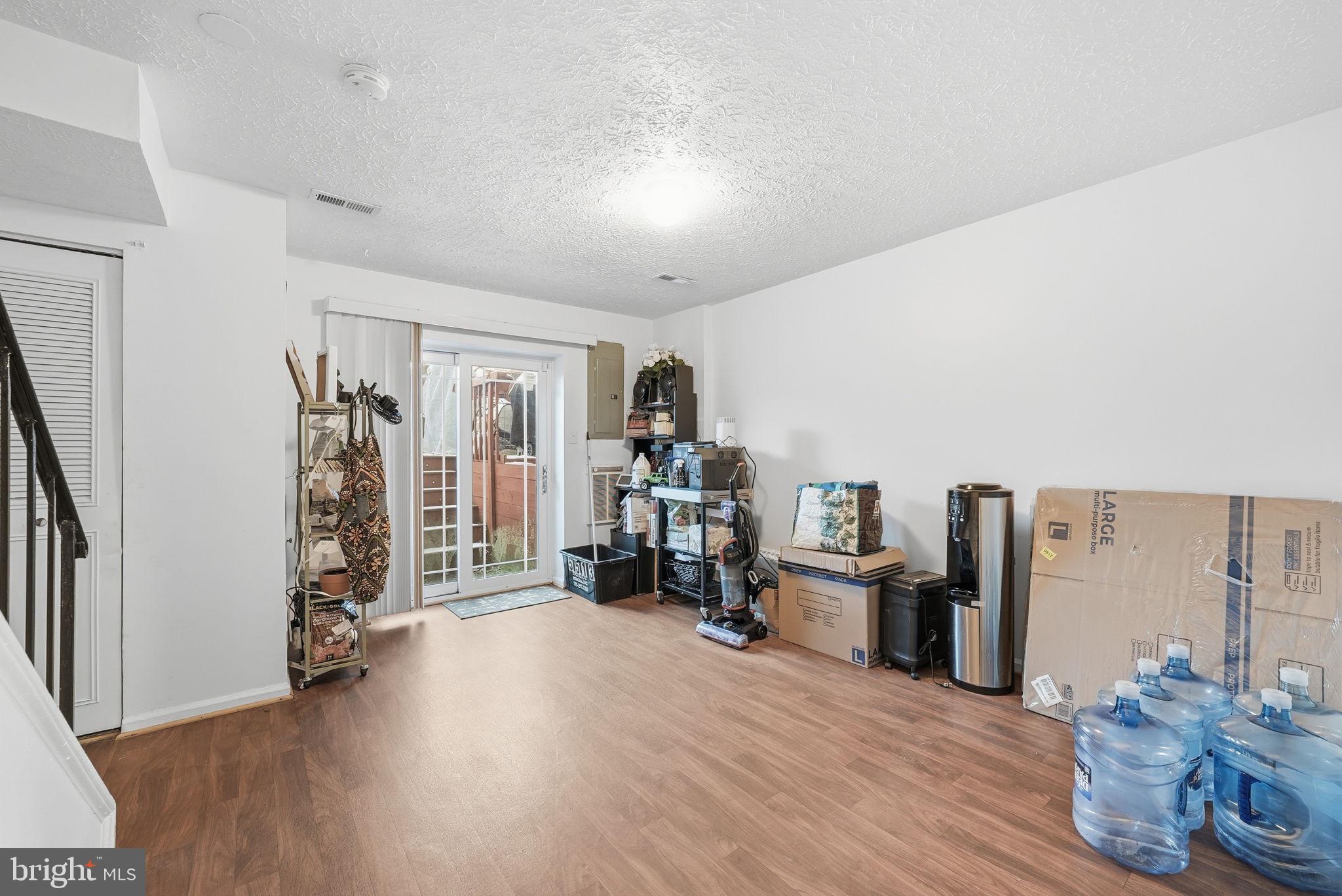 5513 WOODLAWN MANOR COURT