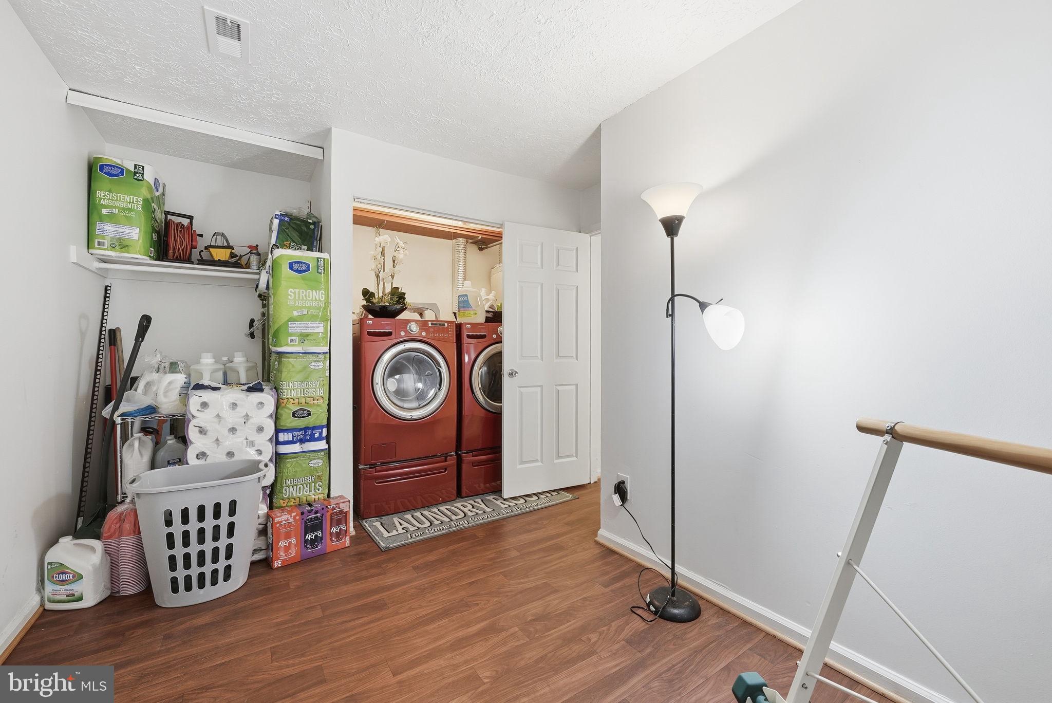 5513 WOODLAWN MANOR COURT