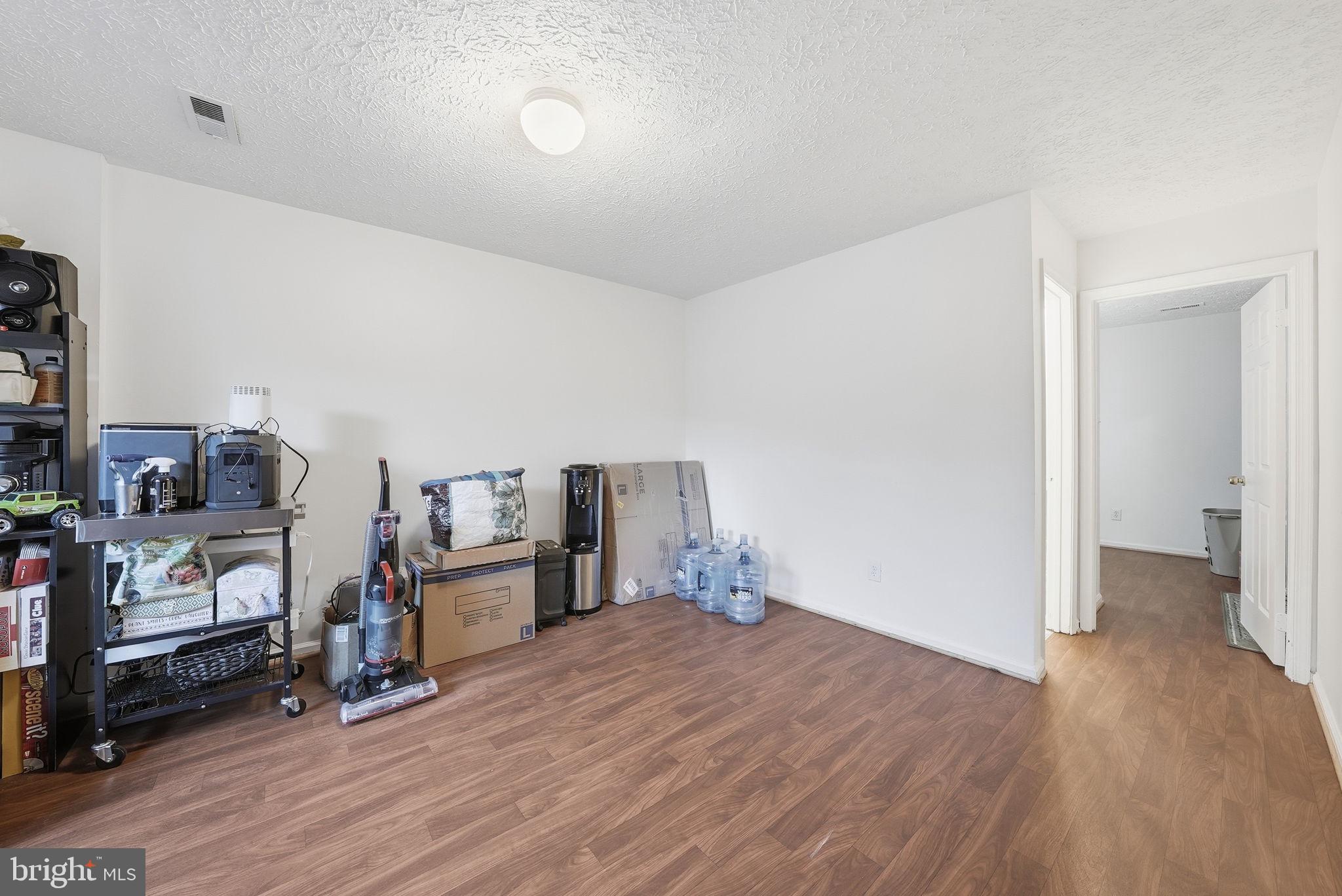 5513 WOODLAWN MANOR COURT