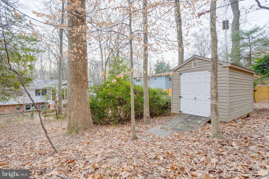 9018 HAMILTON DRIVE