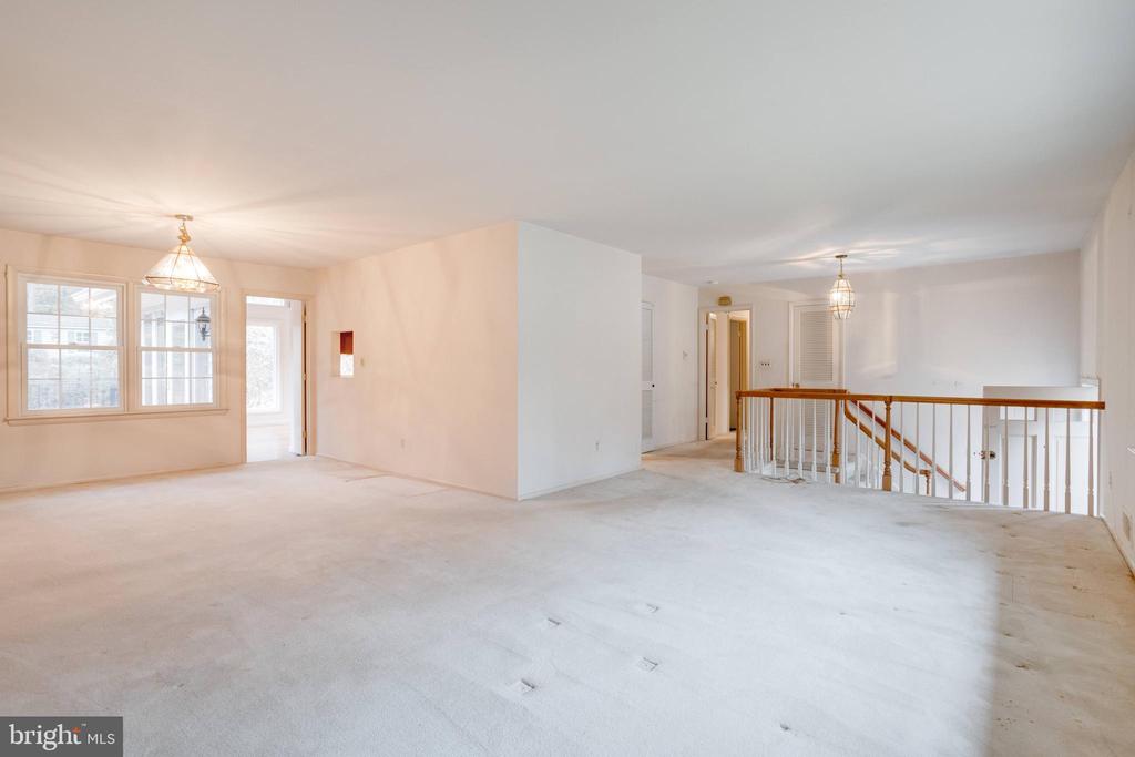 9018 HAMILTON DRIVE