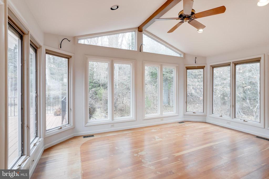 9018 HAMILTON DRIVE