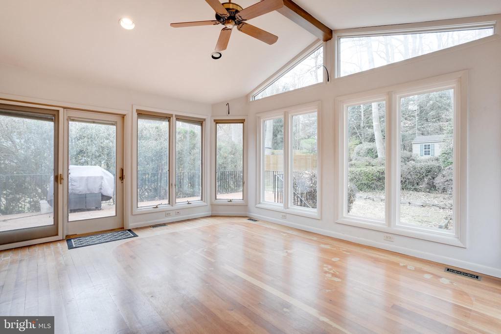 9018 HAMILTON DRIVE