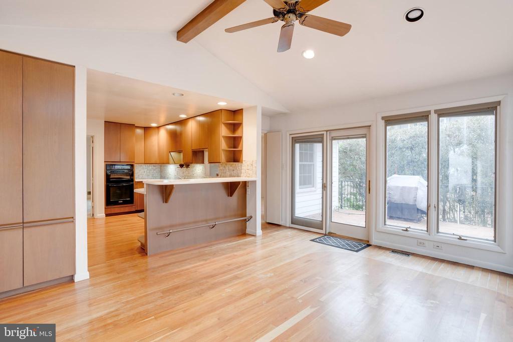 9018 HAMILTON DRIVE