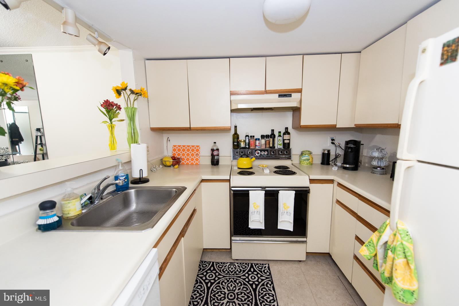 1951 SAGEWOOD LANE 305