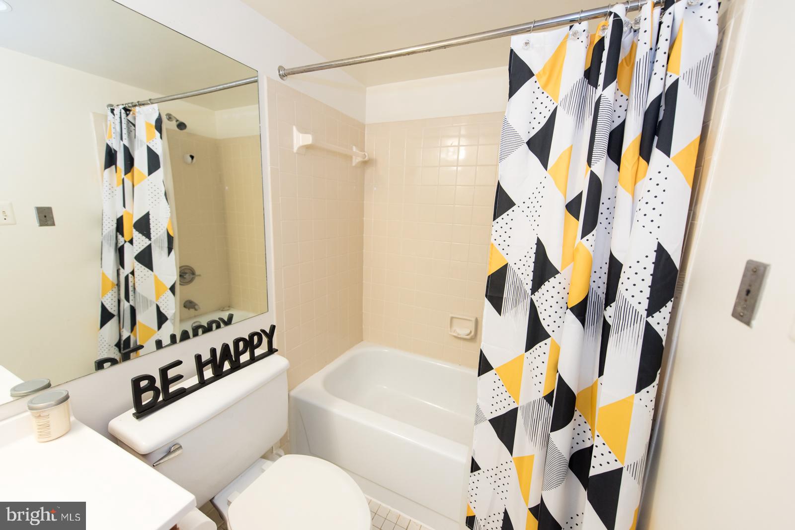 1951 SAGEWOOD LANE 305