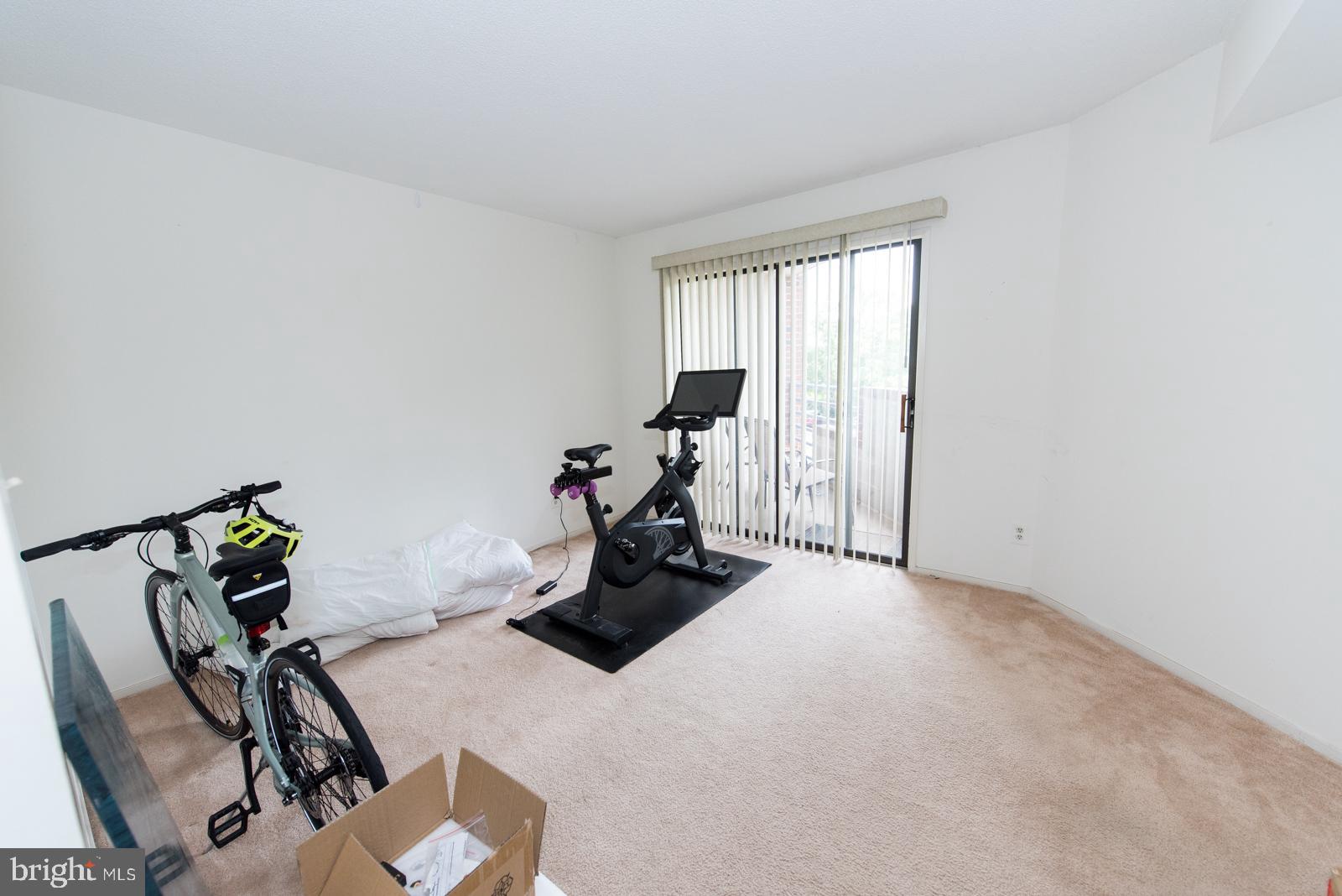 1951 SAGEWOOD LANE 305