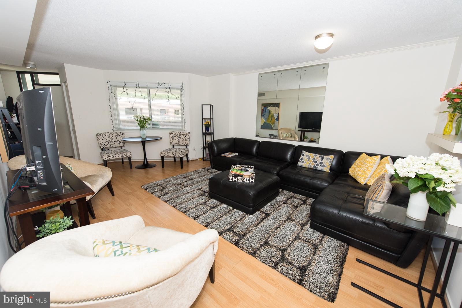 1951 SAGEWOOD LANE 305