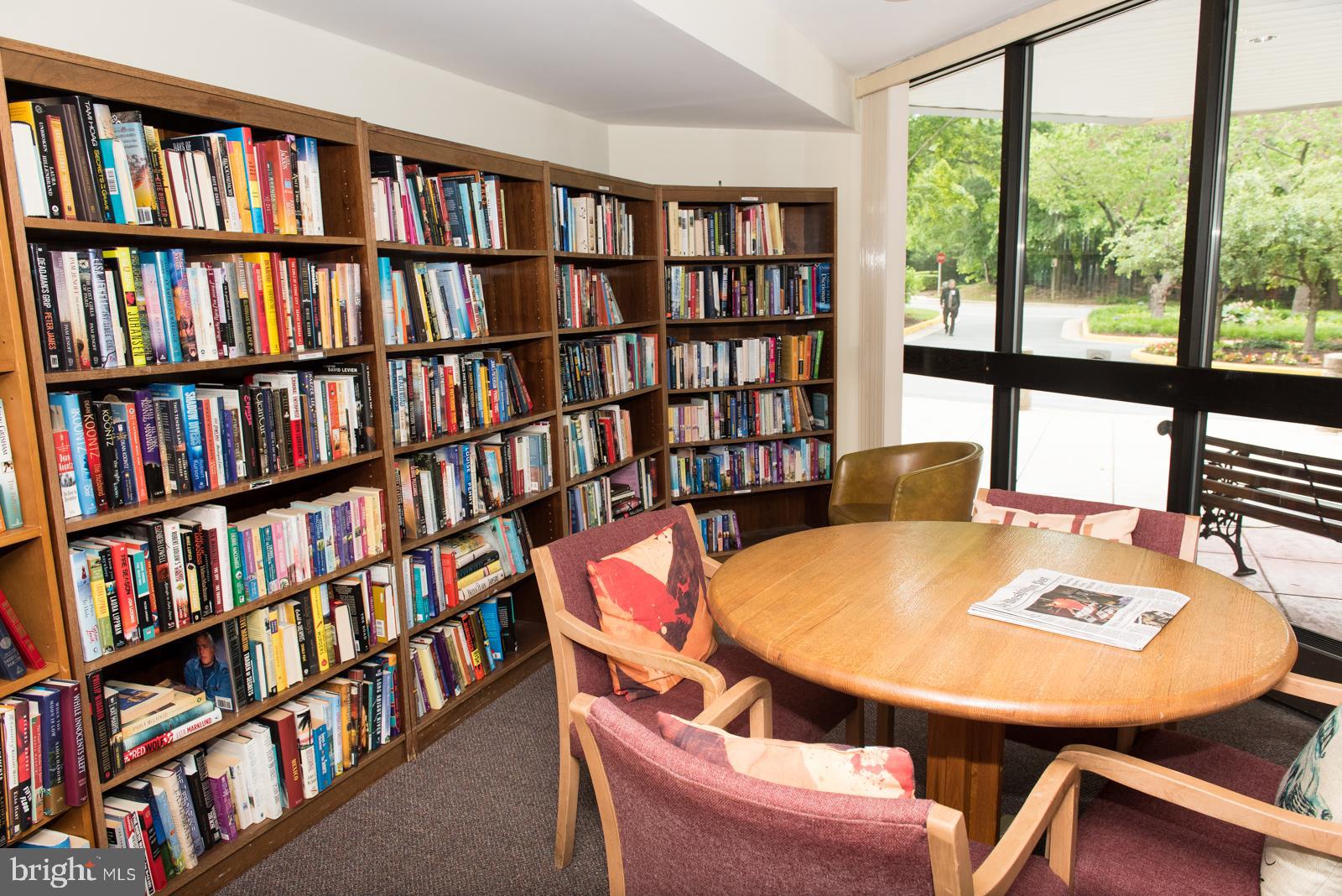 1951 SAGEWOOD LANE 305