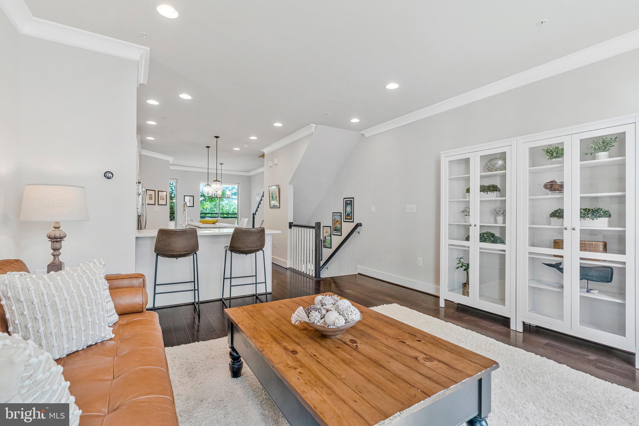4810 GARDEN VIEW LANE
