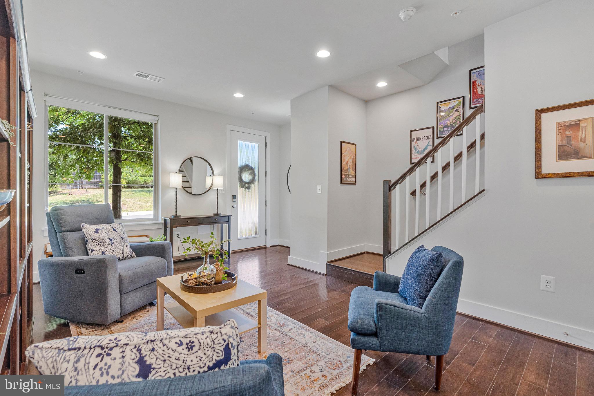 4810 GARDEN VIEW LANE