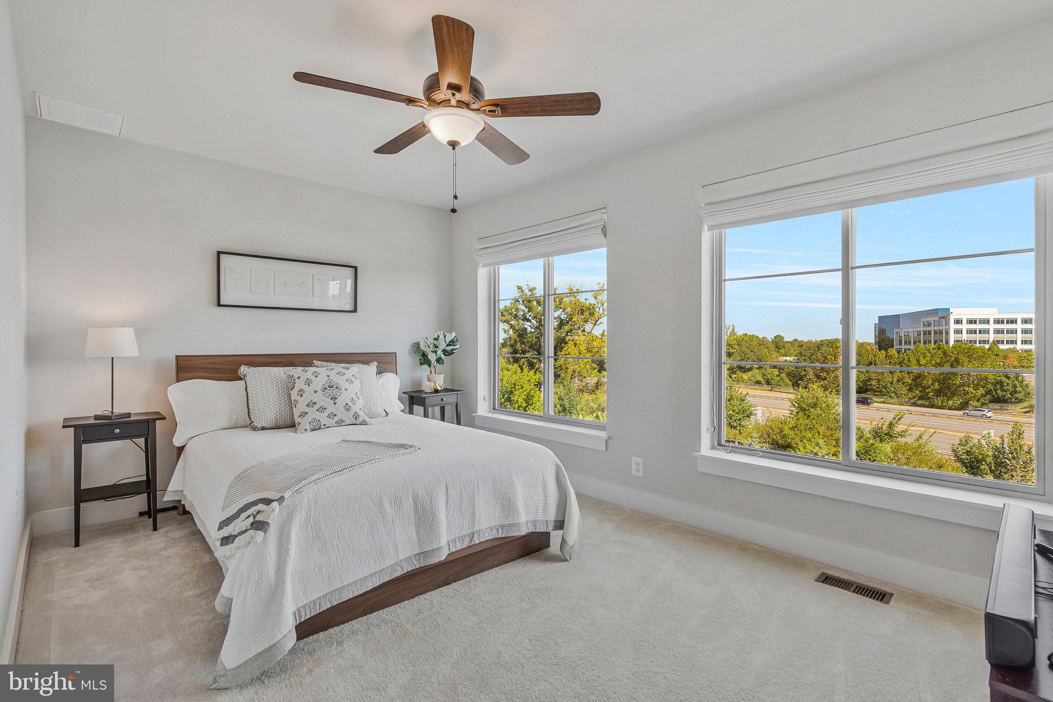4810 GARDEN VIEW LANE