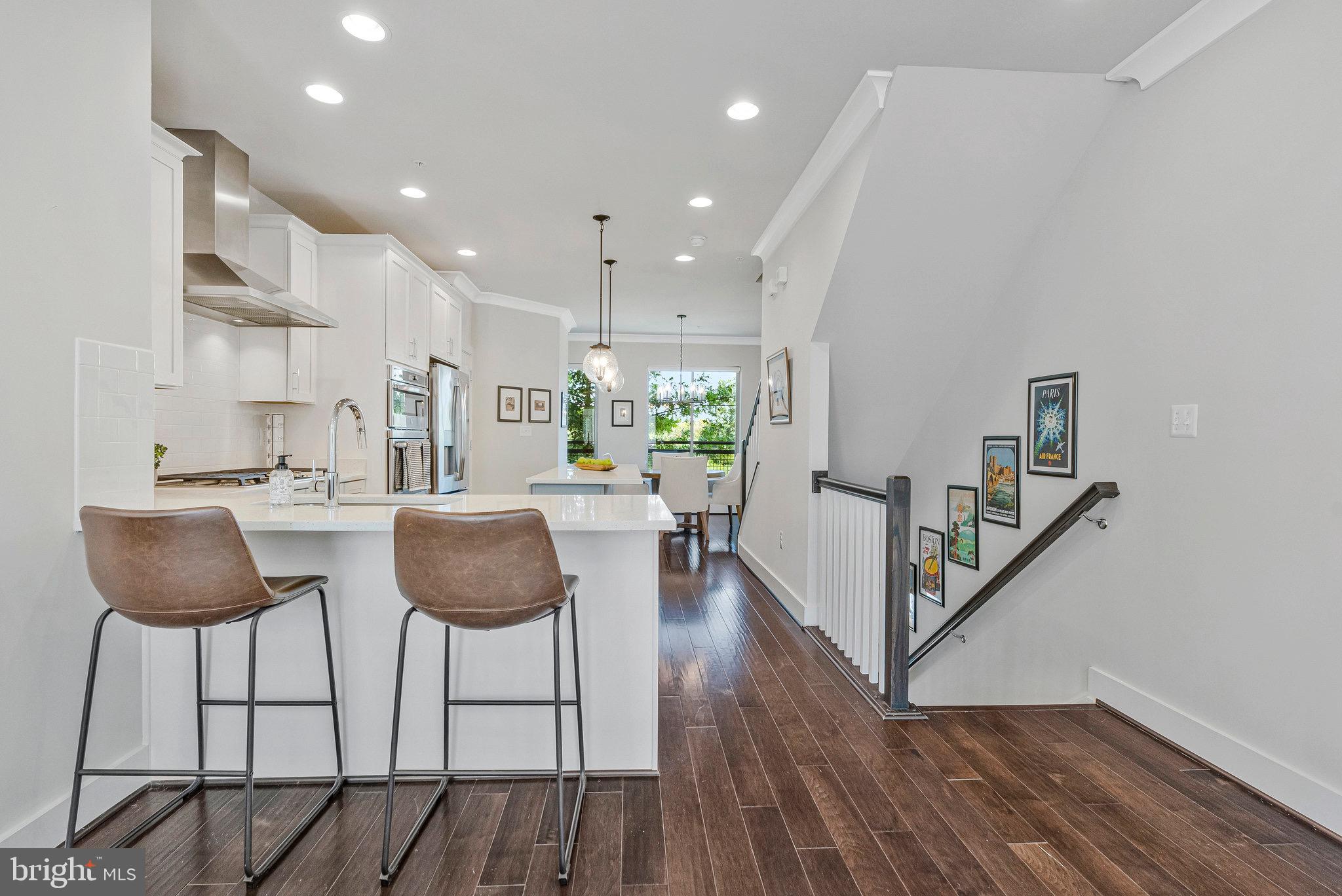 4810 GARDEN VIEW LANE