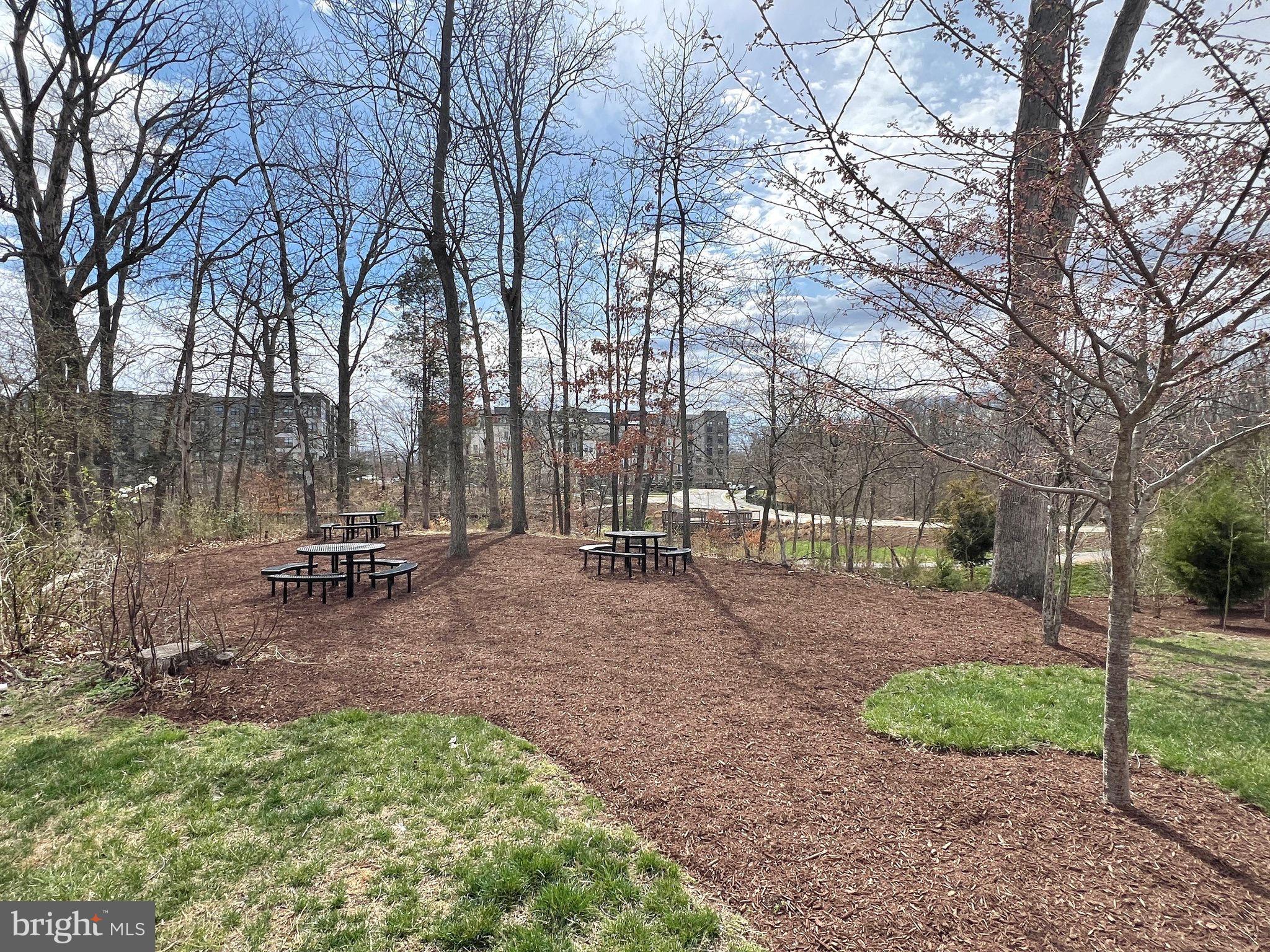 4810 GARDEN VIEW LANE