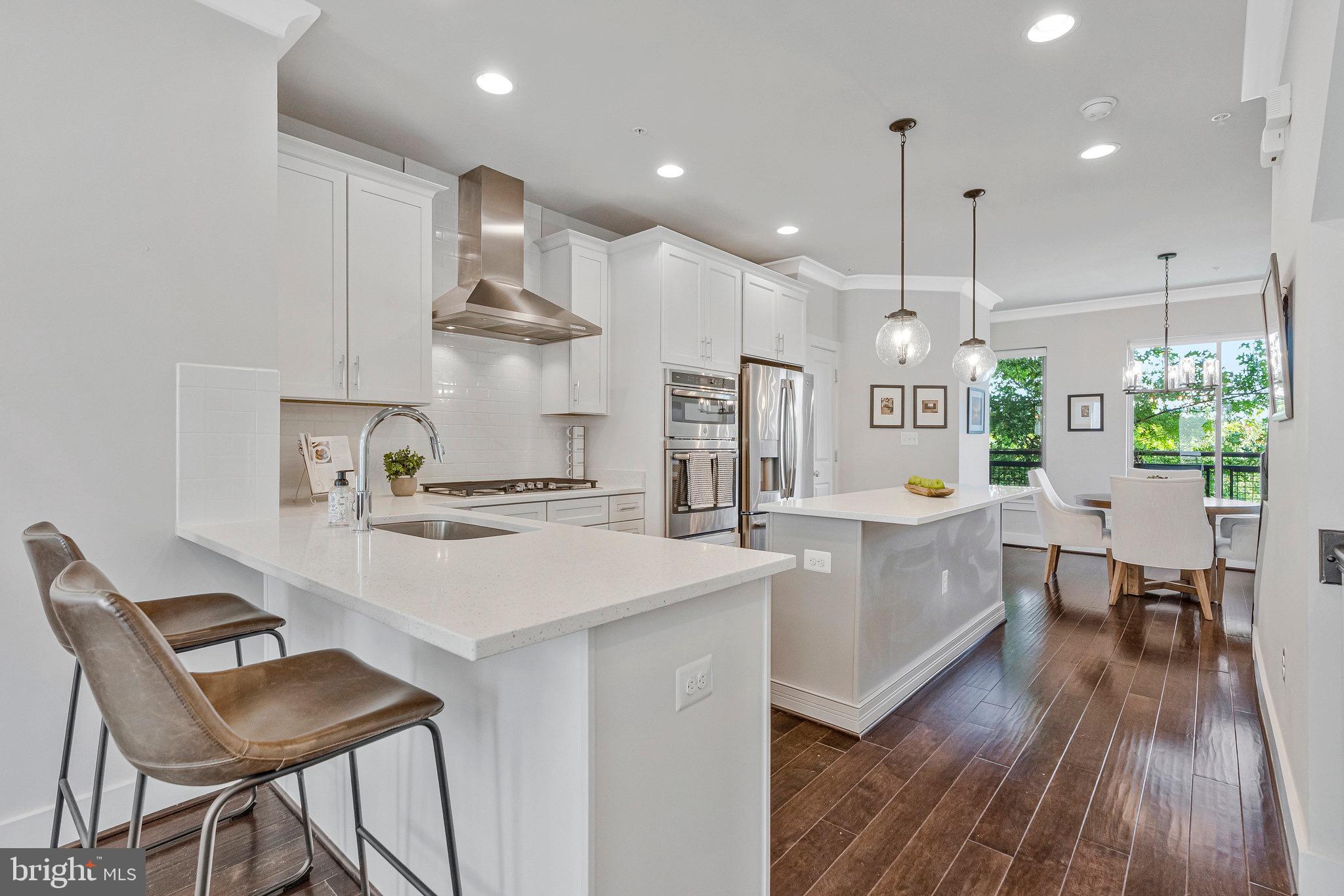 4810 GARDEN VIEW LANE