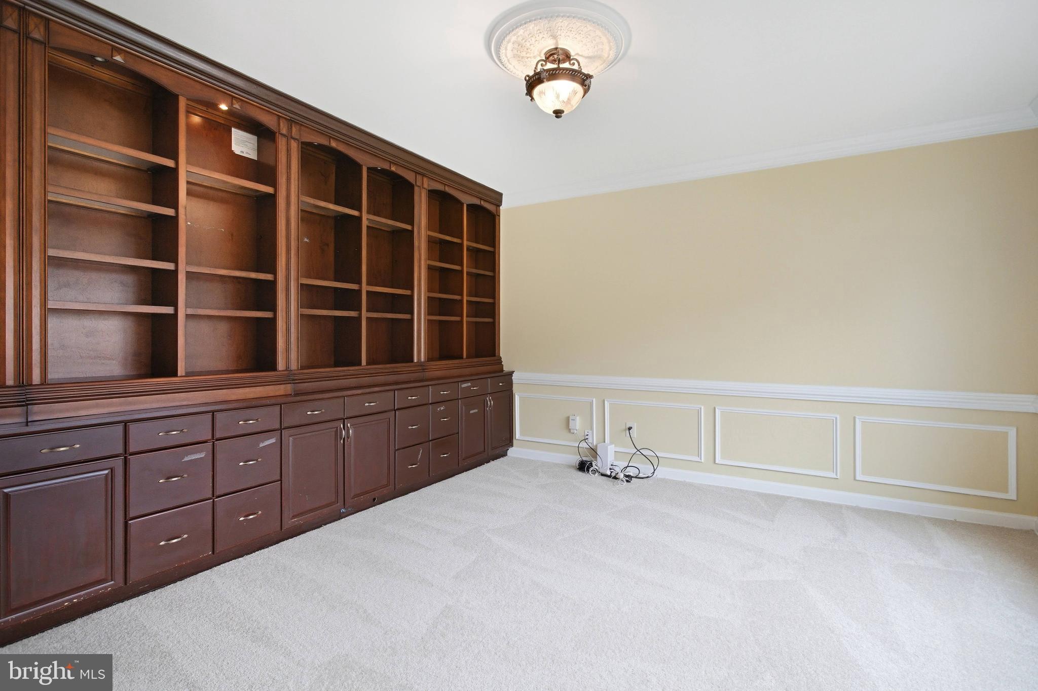 3911 PROSPERITY AVENUE