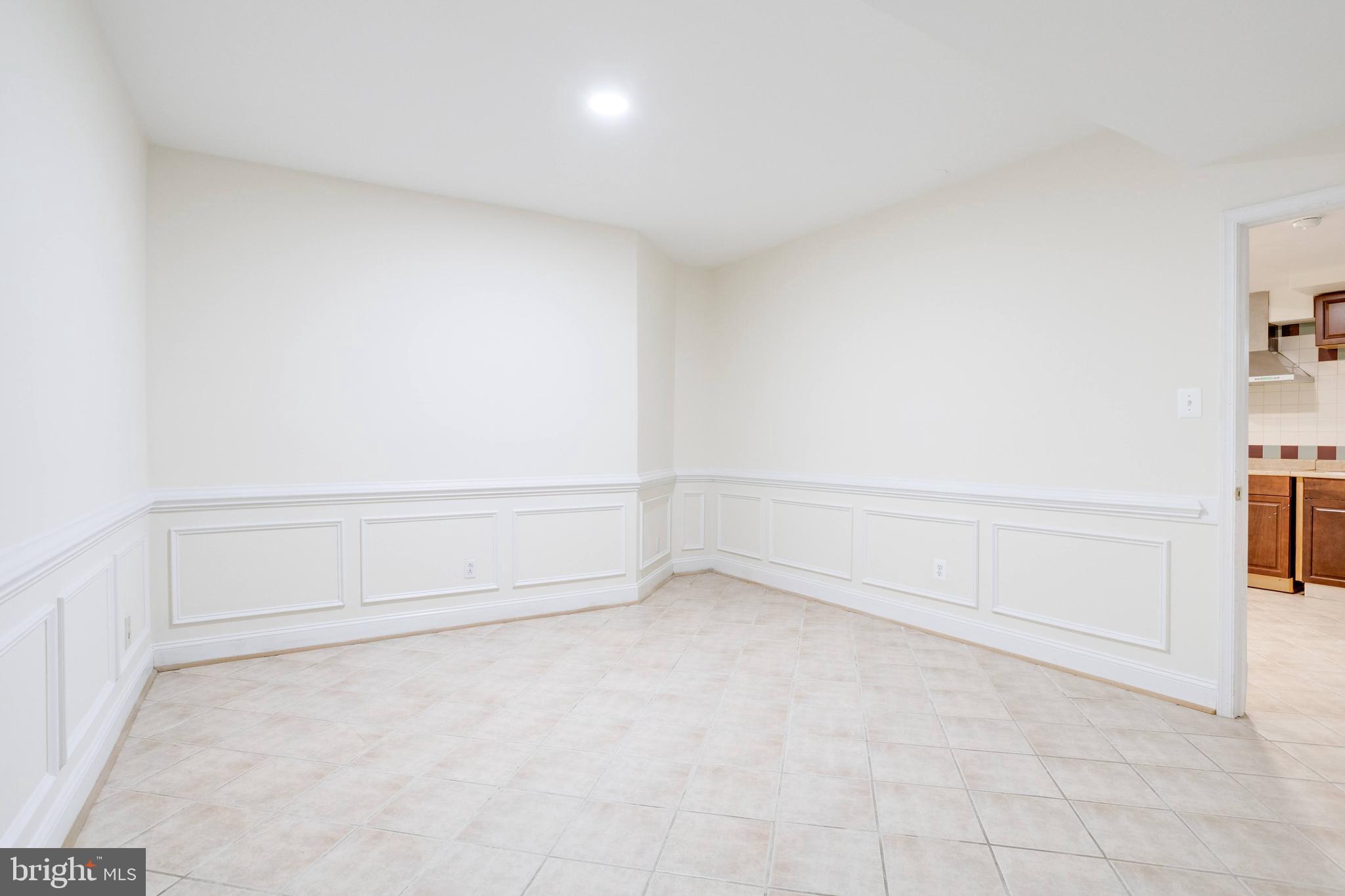 3911 PROSPERITY AVENUE