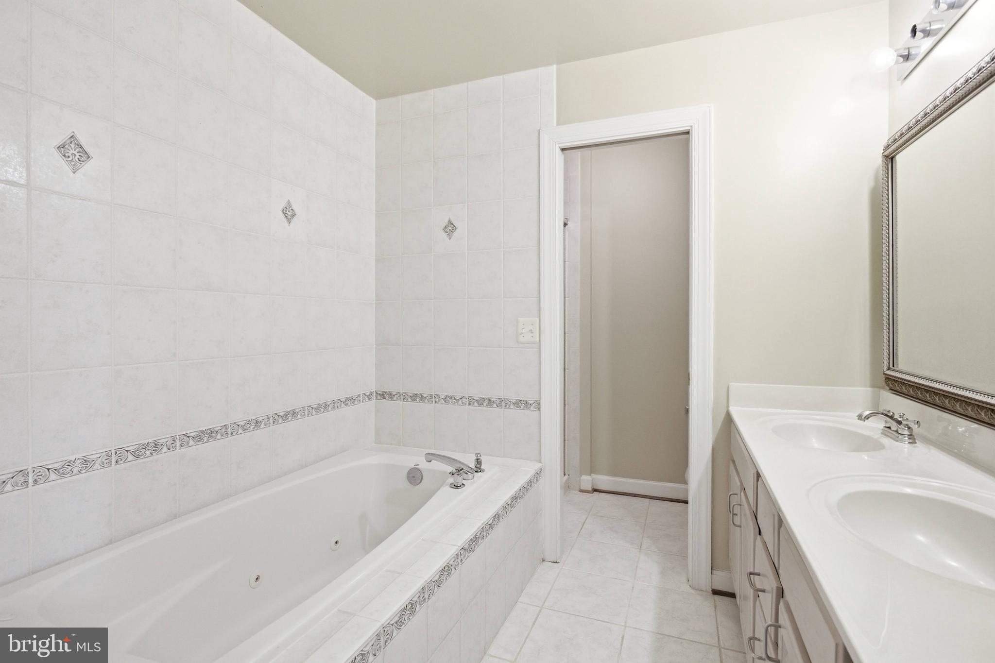 3911 PROSPERITY AVENUE