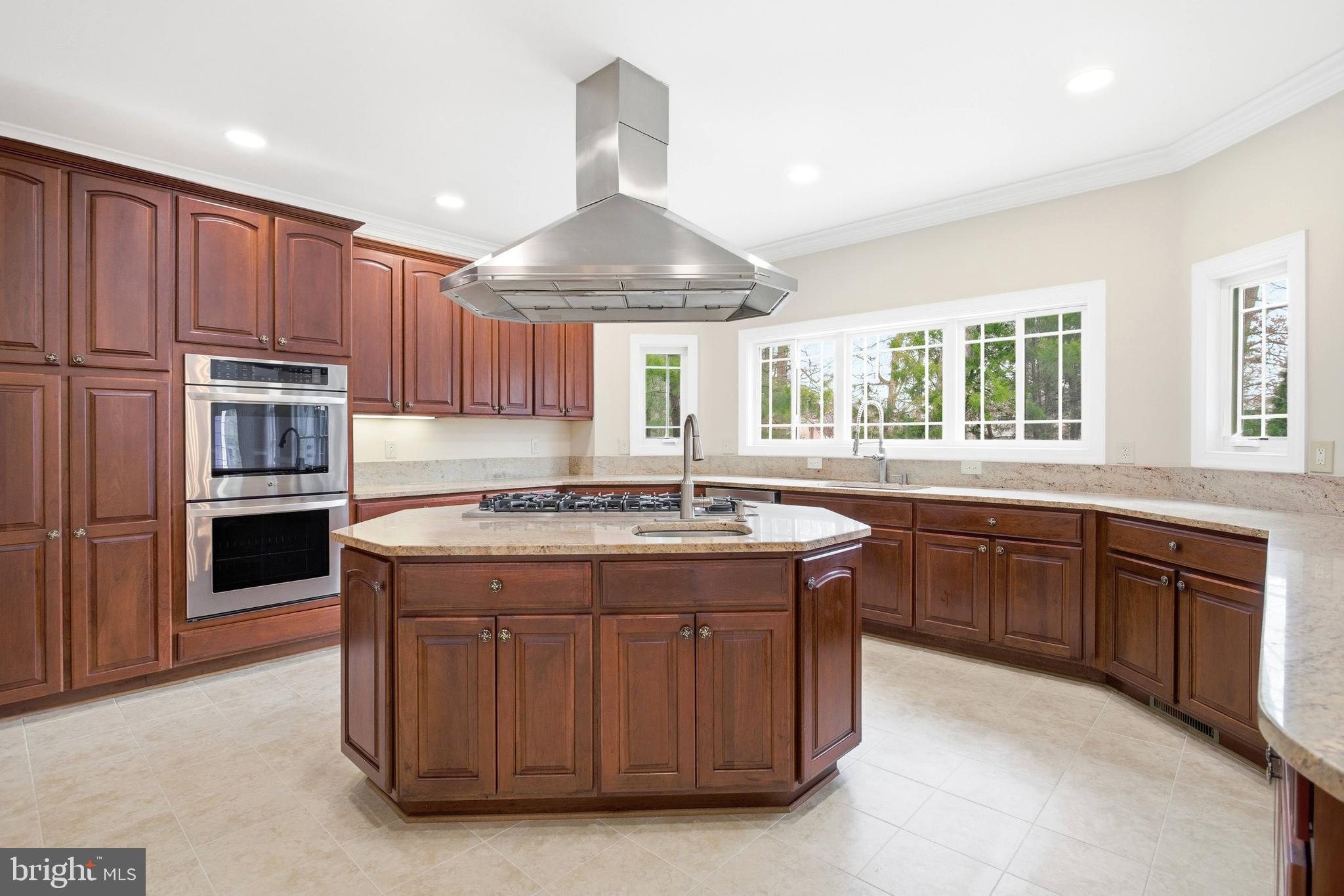 3911 PROSPERITY AVENUE