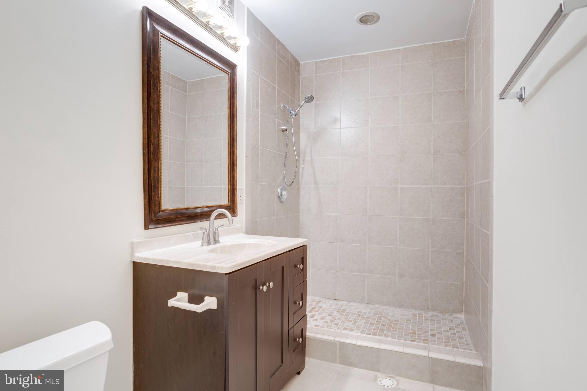 3911 PROSPERITY AVENUE