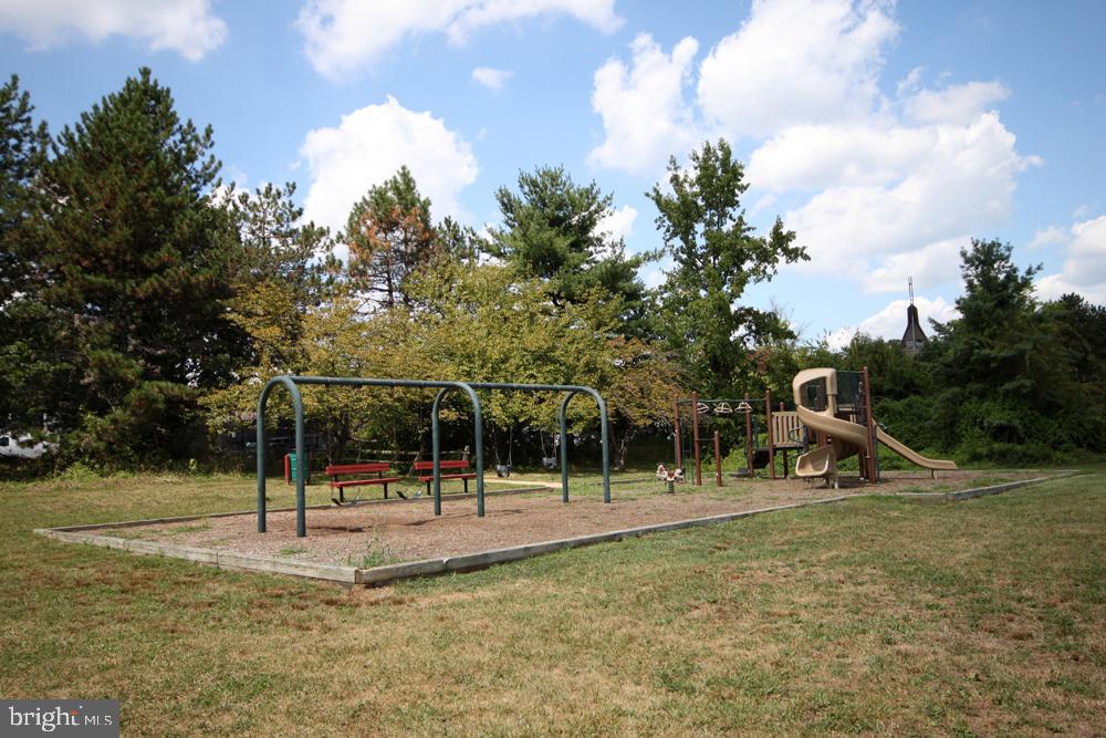 3911 PROSPERITY AVENUE